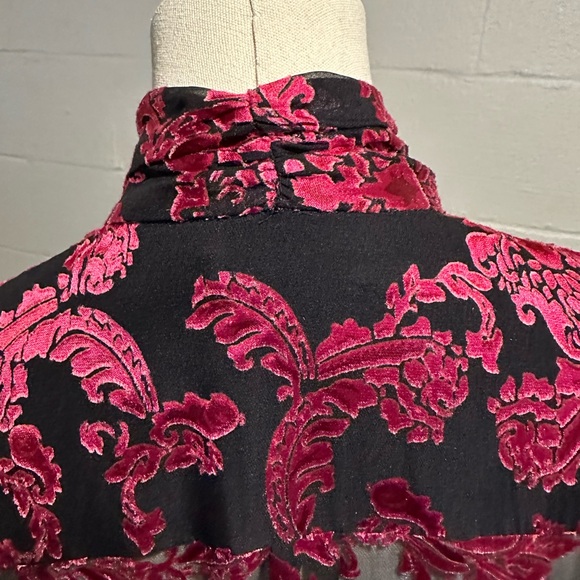 Alice + Olivia Sheer Blouse - Picture 4 of 10